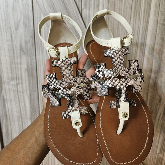 Tory Burch Phoebe Snakeskin Thong Sandals Rare - Picture 12 of 16